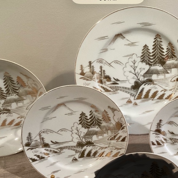 Kutani Yaki Hand-painted Gold Decor Hanazume Sauce Plate Set  Japanese “Kutani” Handpainted Gold Service for (4) Dinnerware Set